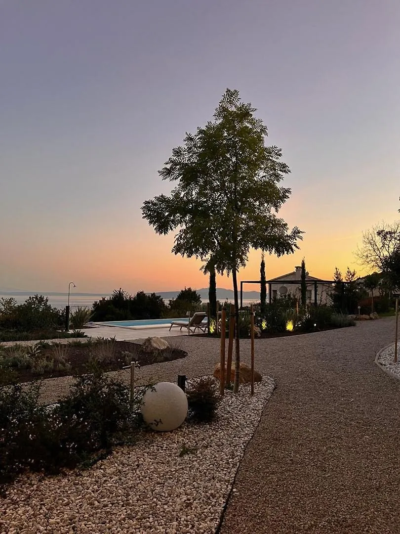 Villa St. Hedonist Poljane