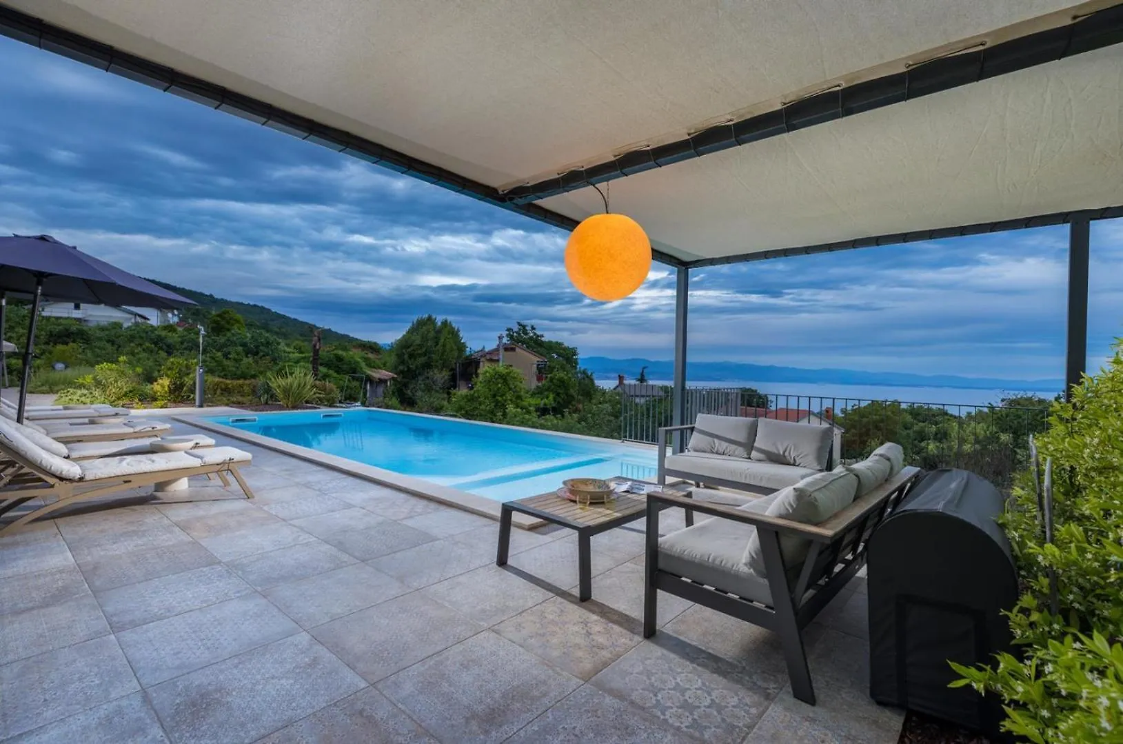 Villa St. Hedonist Poljane