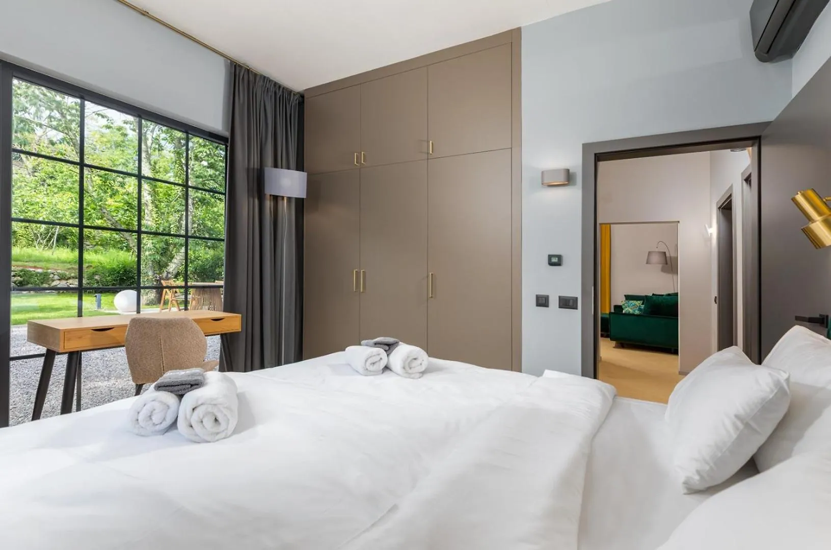 Villa St. Hedonist Poljane